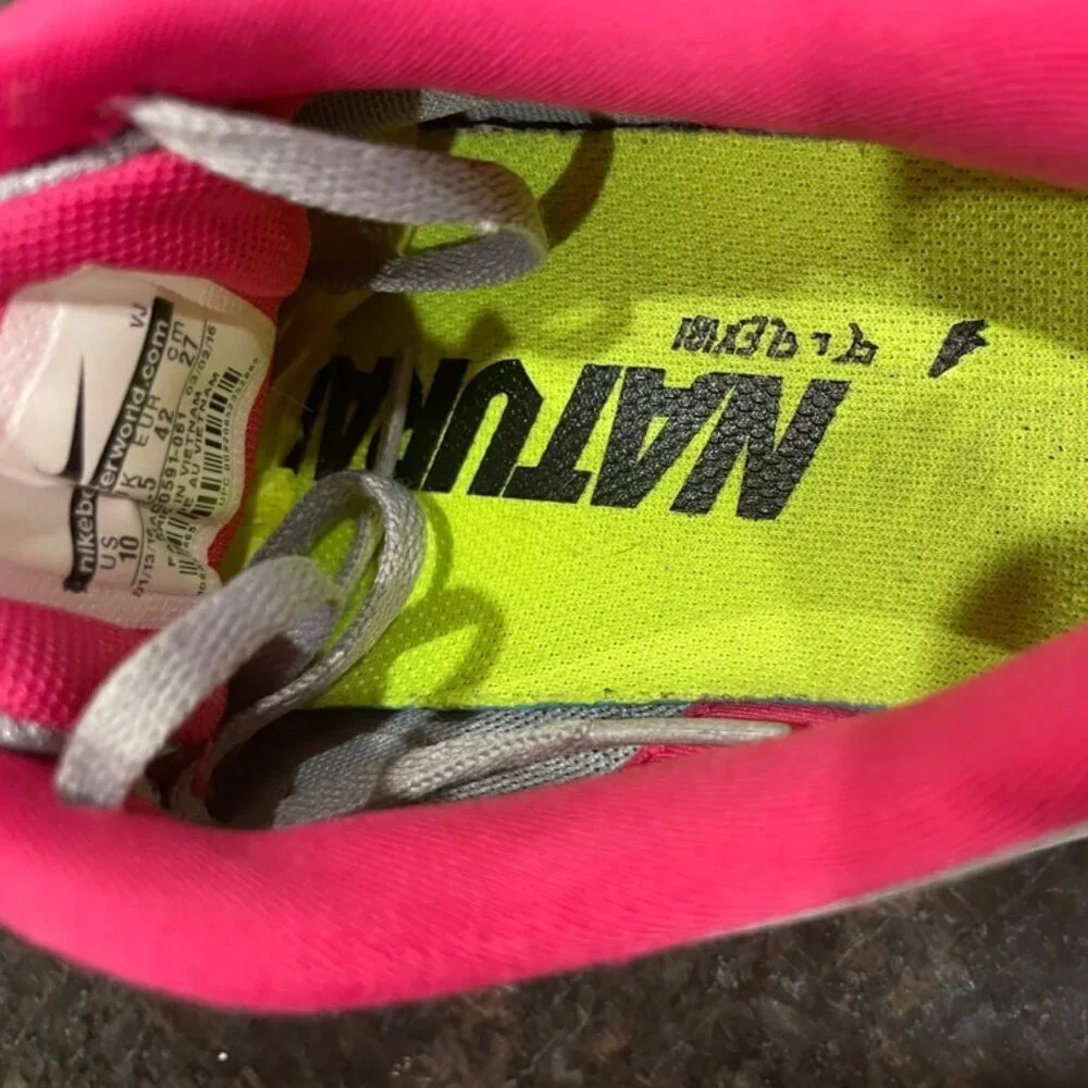 NIKE FREE‎ RUN 5.0 WOLF GREY AND HOT PINK SNEAKERS SZ 10 SPORTY RUNNING GYM YOGA